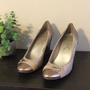 Anne Klein Sport, size 9 1/2, taupe wedge